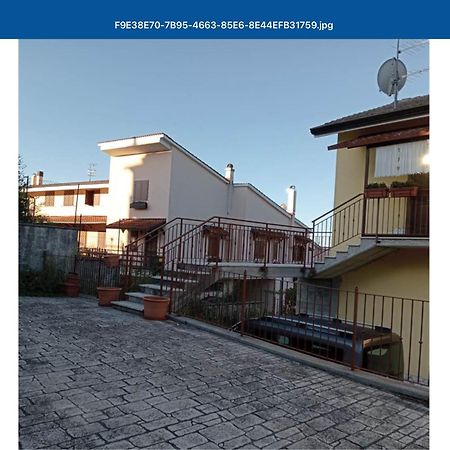 Villa La Cerbiatta Castel Di Sangro Exterior foto